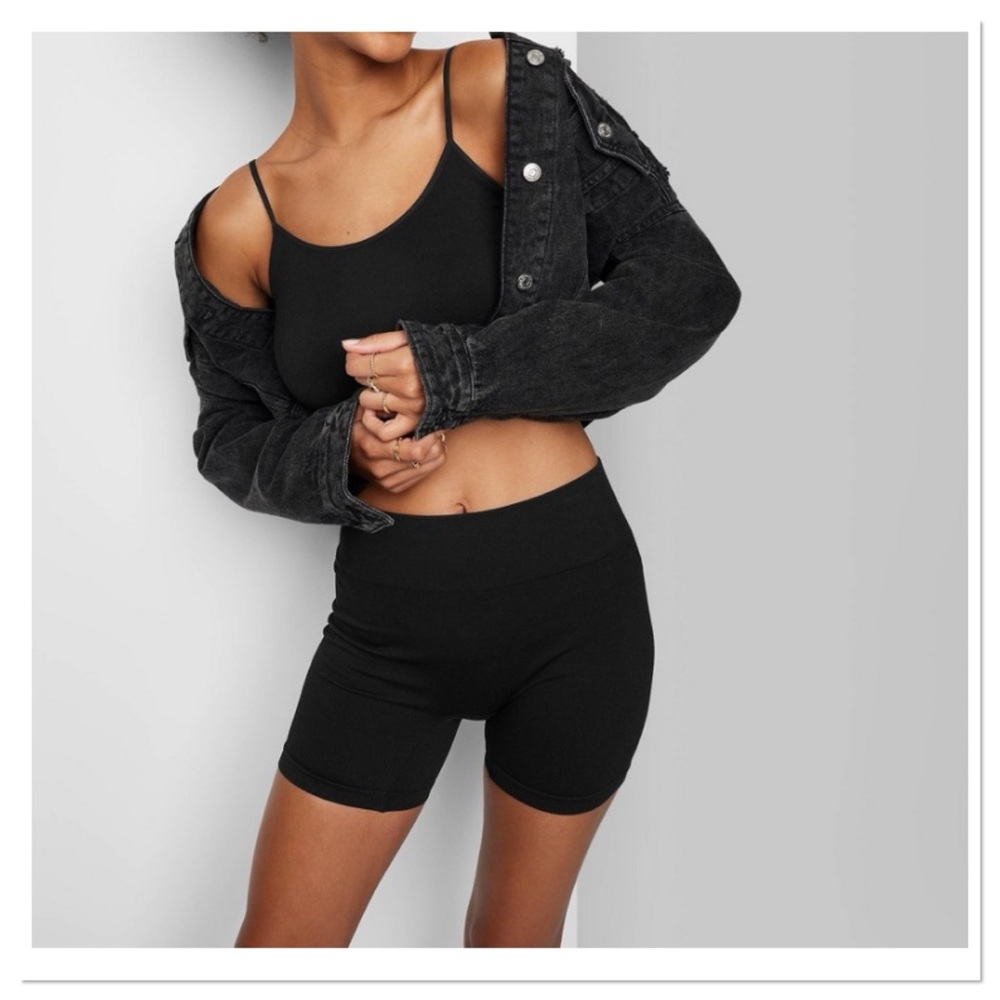 Women’s High Rise Seamless Bike Shorts Wild Fable